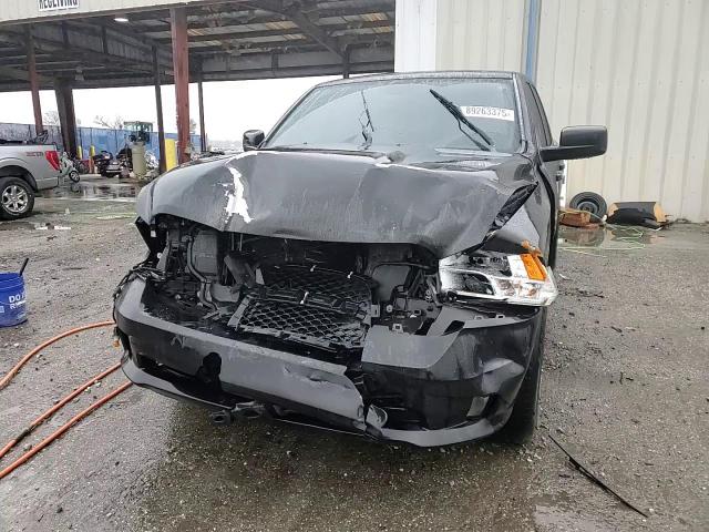 2015 RAM 1500 - Image 13