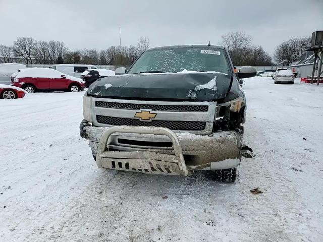 2013 Chevrolet Silverado - Image 10