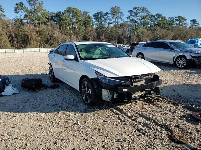 2022 Hyundai Elantra - Image 14