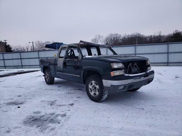 2004 Chevrolet Silverado - Image 11