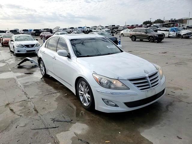 2012 Hyundai Genesis - Image 14
