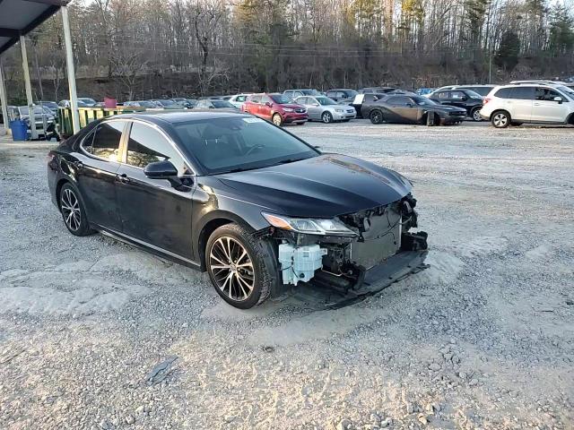 2019 Toyota Camry - Image 11
