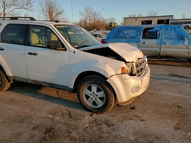 2012 Ford Escape - Image 12