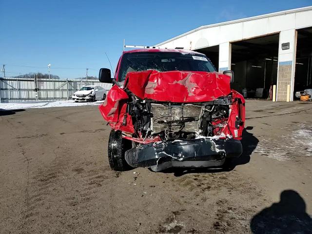 2015 Chevrolet Express - Image 13