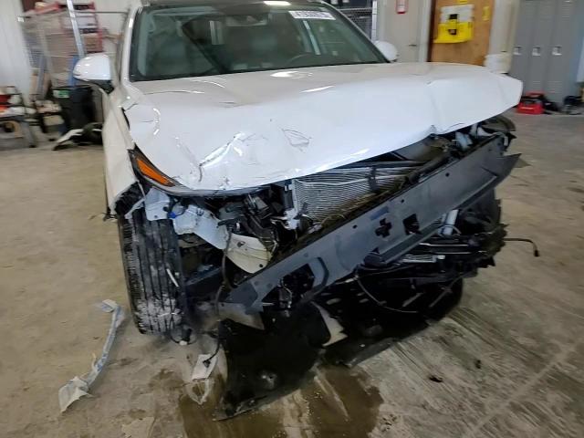 2019 Hyundai Santa Fe - Image 11