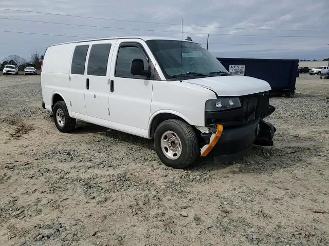 2018 GMC Savana - Image 15