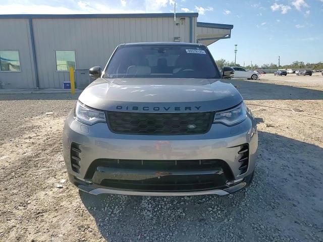 2022 Land Rover Discovery - Image 14