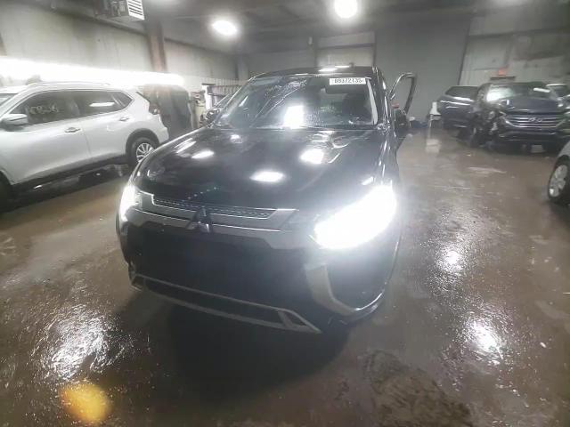 2020 Mitsubishi Outlander - Image 12
