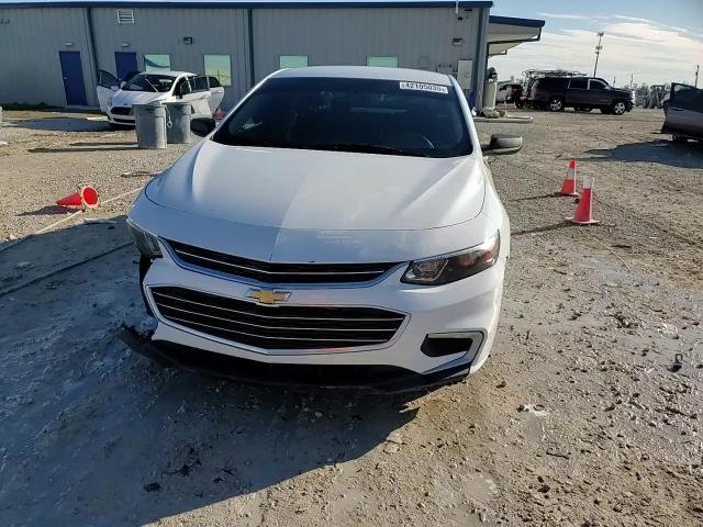2017 Chevrolet Malibu - Image 14