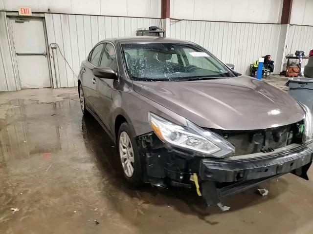 2016 Nissan Altima - Image 14
