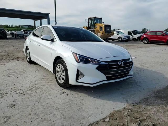 2019 Hyundai Elantra - Image 13