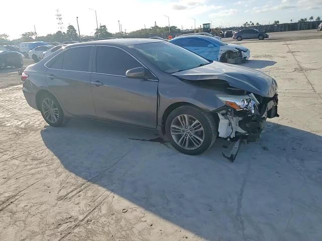 2015 Toyota Camry - Image 11