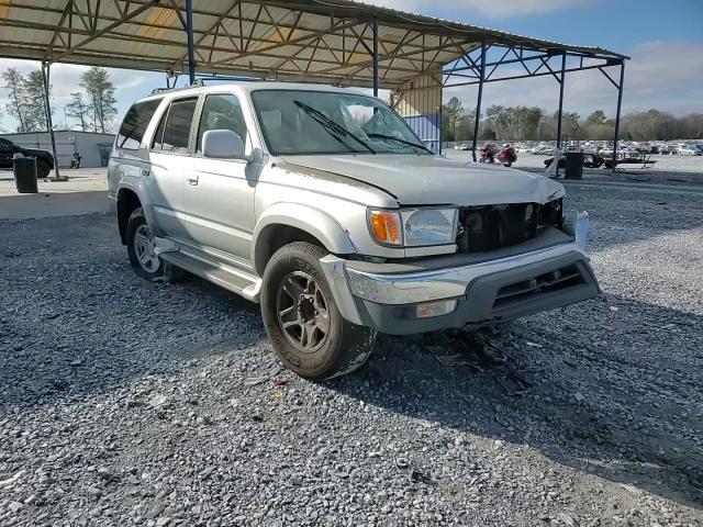 2001 Toyota 4Runner - Image 11
