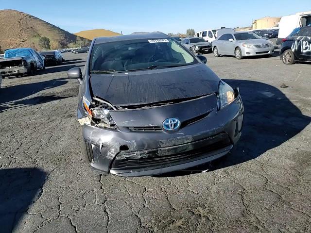 2015 Toyota Prius - Image 11