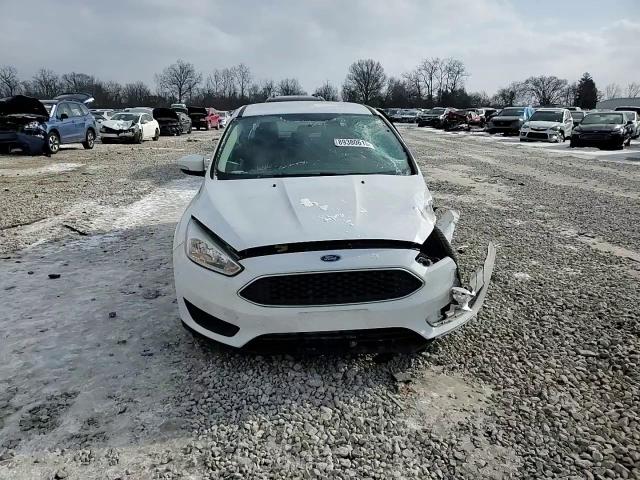 2017 Ford Focus - Image 11