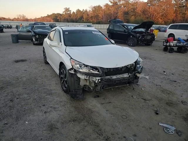 2017 Honda Accord - Image 10