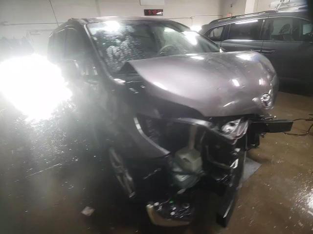 2012 Toyota Sienna - Image 14