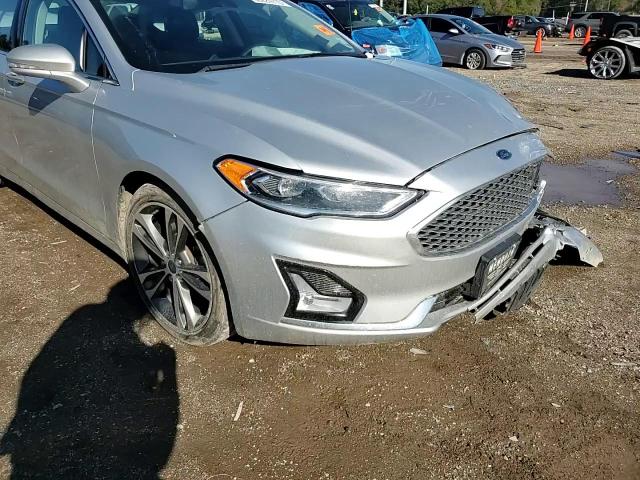 2019 Ford Fusion - Image 11