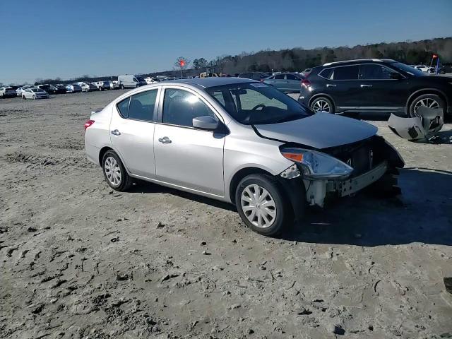 2019 Nissan Versa - Image 11