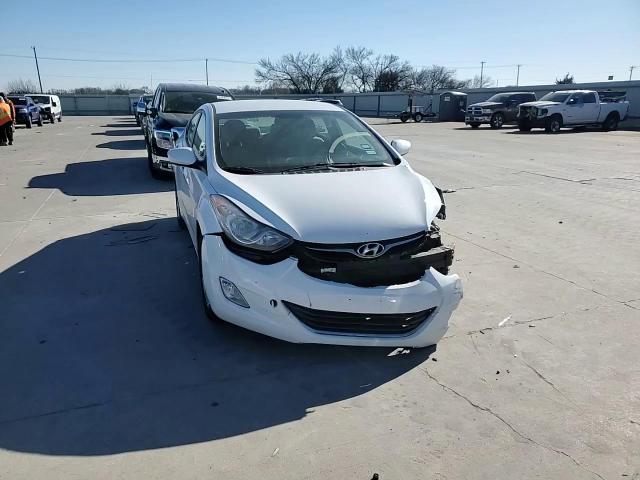 2013 Hyundai Elantra - Image 11