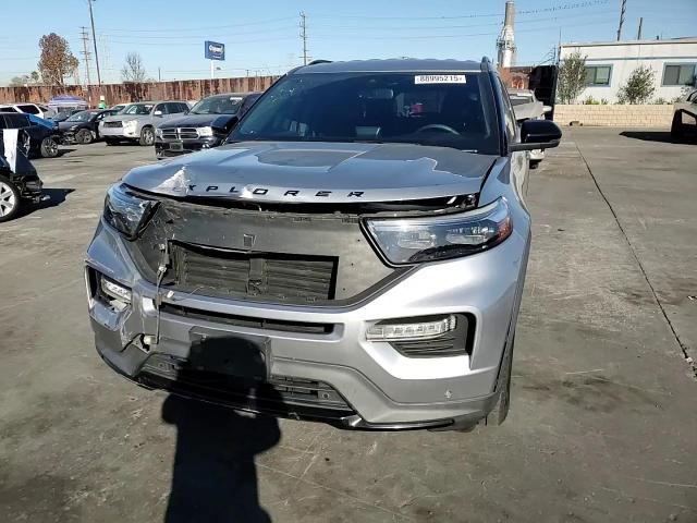 2020 Ford Explorer - Image 12