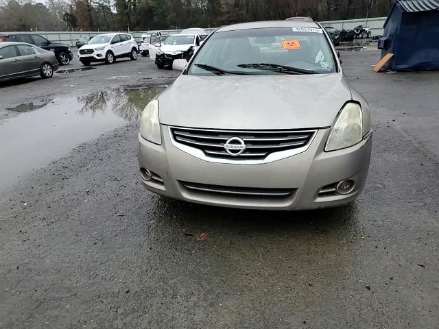 2010 Nissan Altima - Image 10
