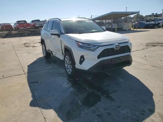 2022 Toyota RAV 4 - Image 11