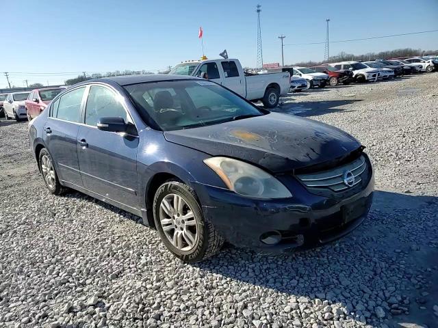 2010 Nissan Altima - Image 10