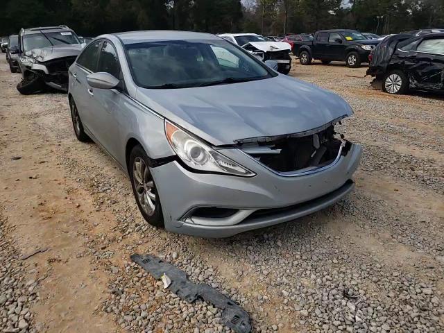 2011 Hyundai Sonata - Image 11