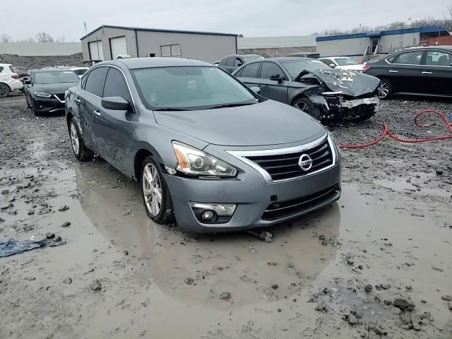2015 Nissan Altima - Image 13
