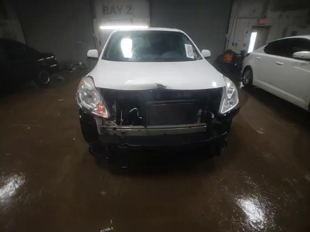 2013 Nissan Versa - Image 14