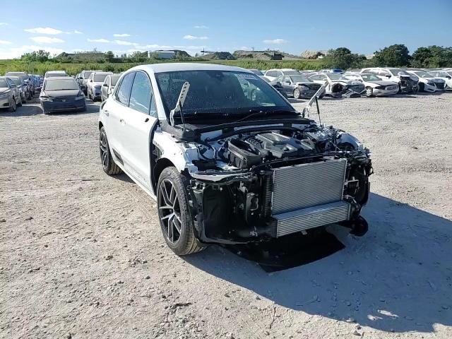 2024 Porsche Macan - Image 15