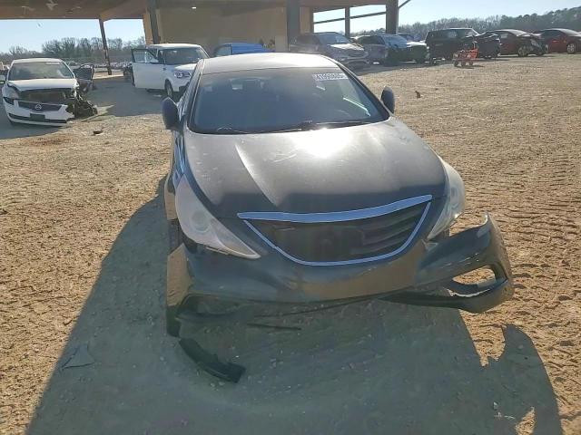 2013 Hyundai Sonata - Image 11