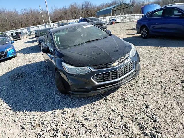 2017 Chevrolet Cruze - Image 10