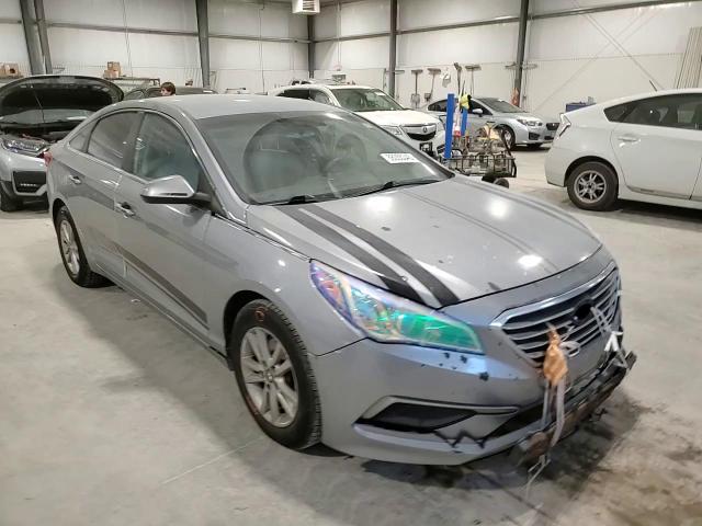 2016 Hyundai Sonata - Image 10