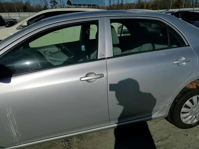 2009 Toyota Corolla - Image 10