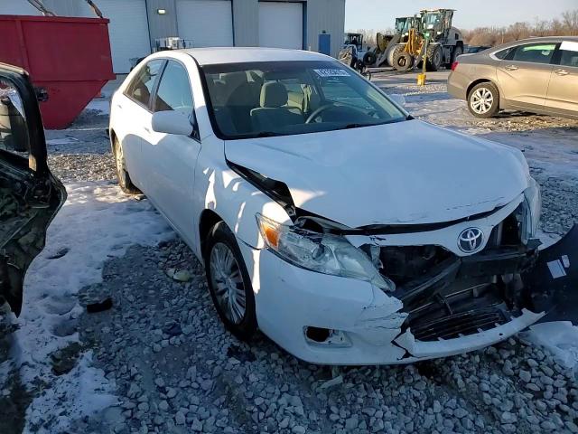 2011 Toyota Camry - Image 11