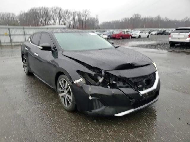 2019 Nissan Maxima - Image 11