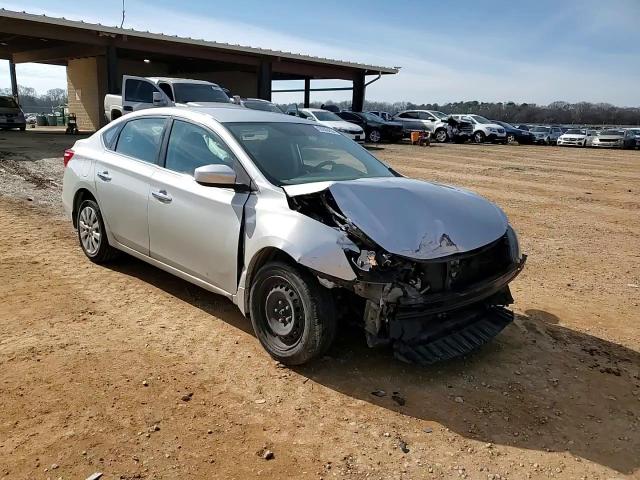 2019 Nissan Sentra - Image 10