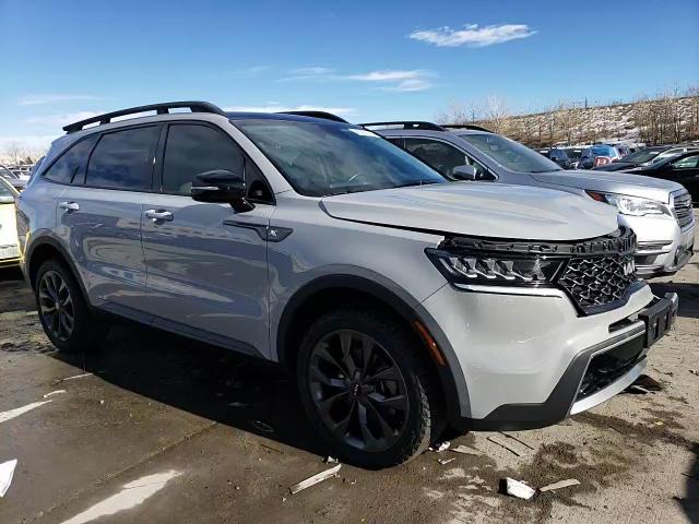 2022 Kia Sorento - Image 15