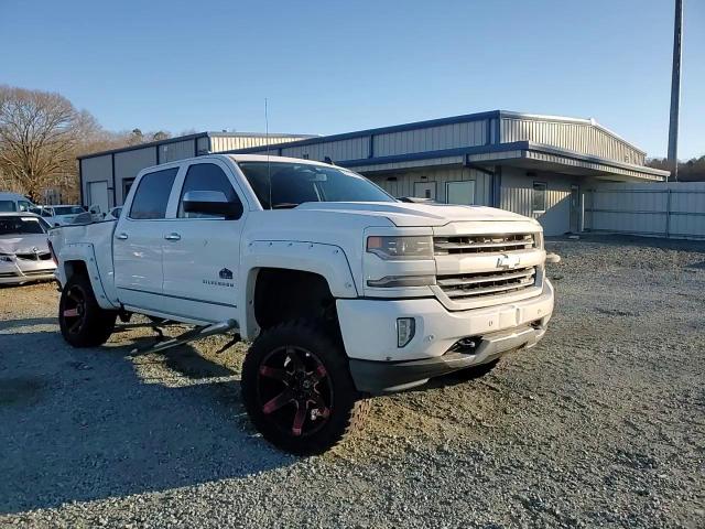 2016 Chevrolet Silverado - Image 10