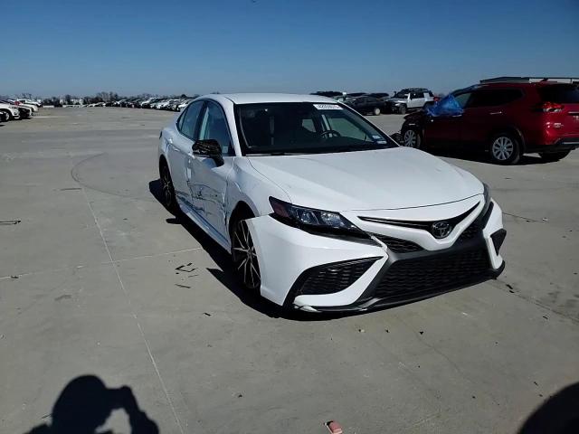 2023 Toyota Camry - Image 11