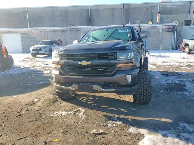 2016 Chevrolet Silverado - Image 10