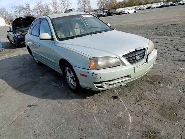 2004 Hyundai Elantra - Image 10