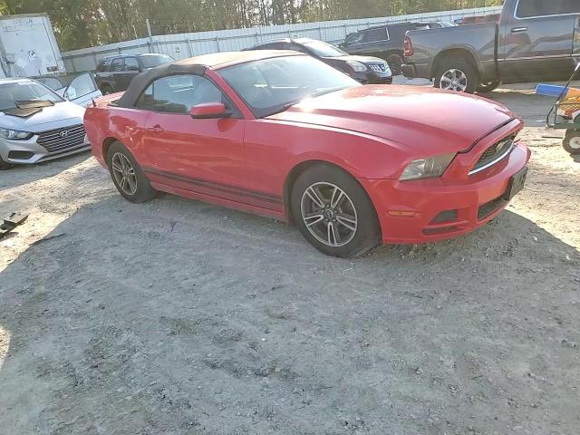 2013 Ford Mustang - Image 11