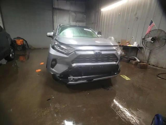 2020 Toyota RAV 4 - Image 13