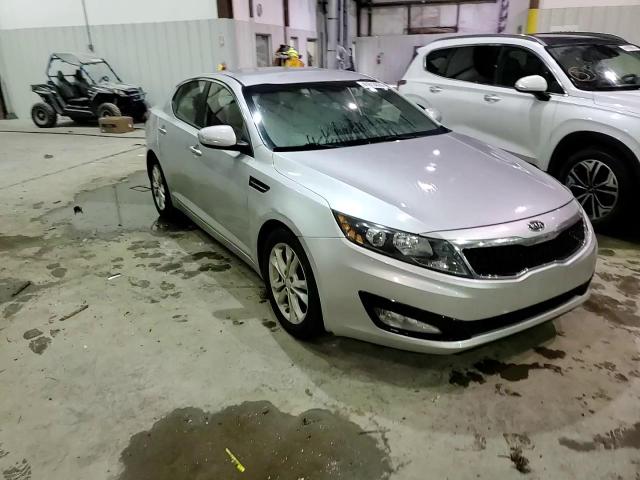 2012 Kia Optima - Image 13