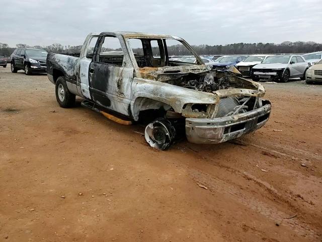 2001 Dodge RAM - Image 10