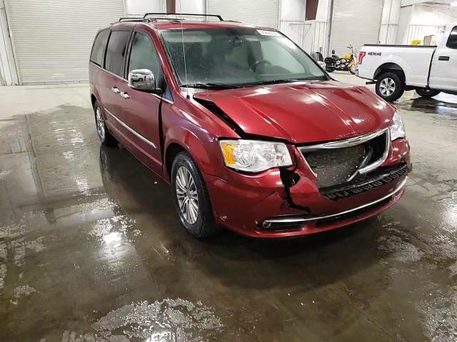 2013 Chrysler Town & Country - Image 11