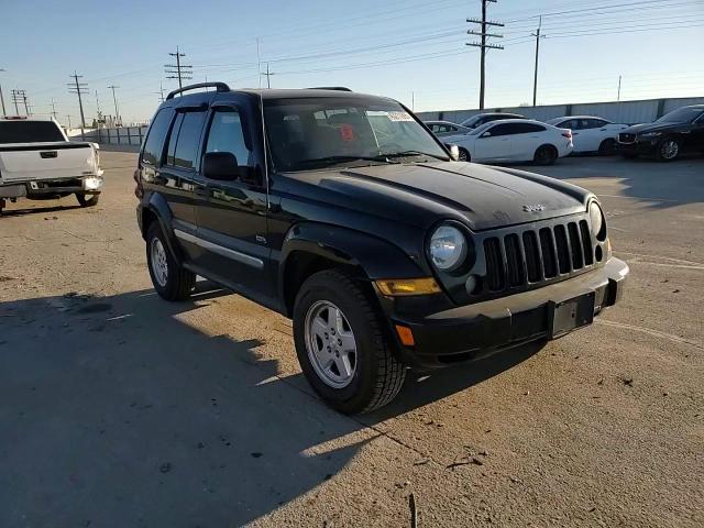 2006 Jeep Liberty (North America) - Image 11